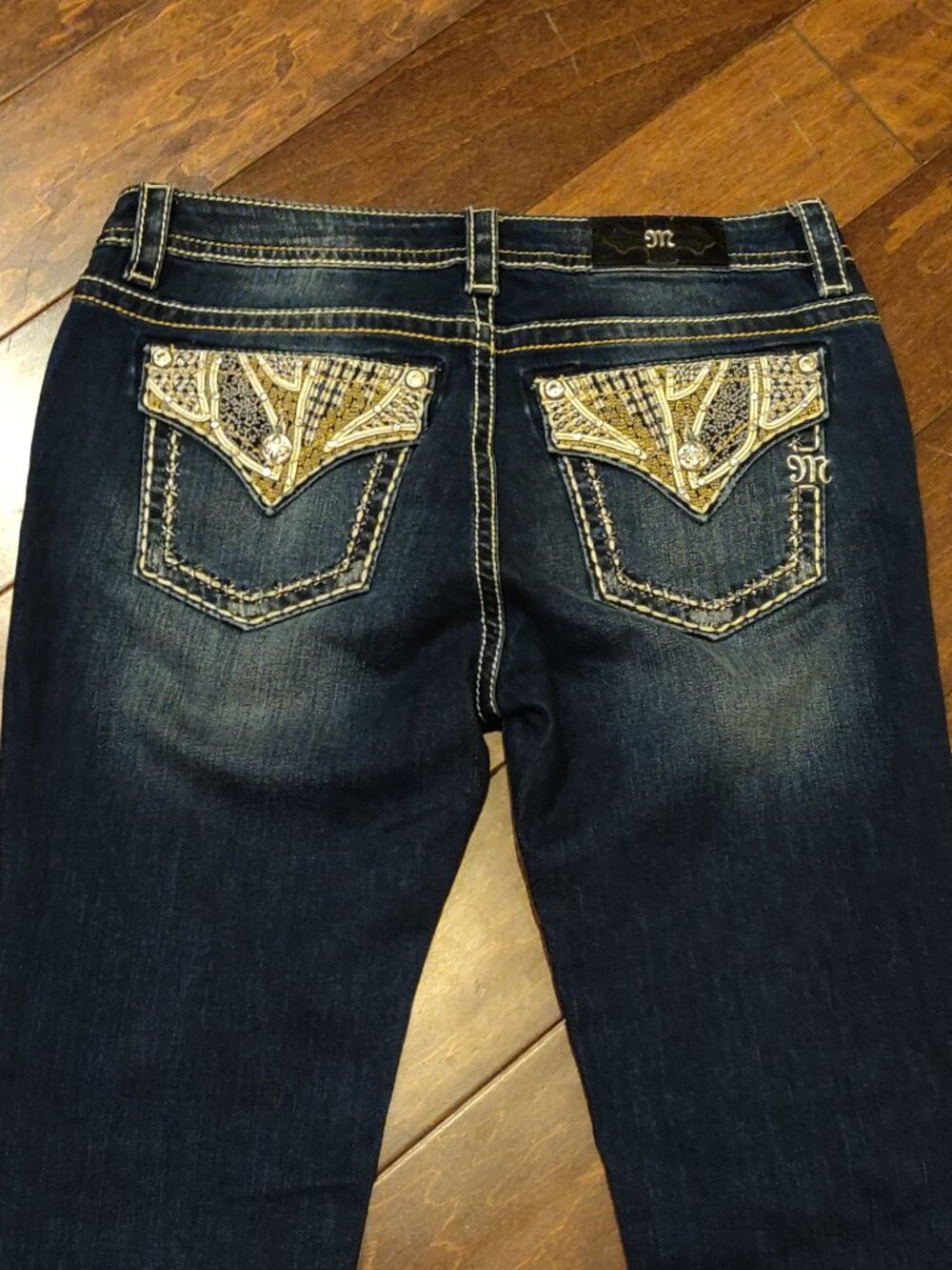 Miss Me Mid Rise Boot Cut Flap Pocket Embellished Jeans Size 32 - Picture 2 of 8